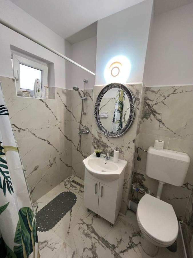 Alice Apartment อาราด ภายนอก รูปภาพ
